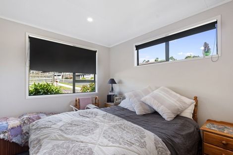 Photo of property in 16 La Salle Drive, Westown, New Plymouth, 4310