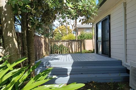 Photo of property in 2/62 Tonar Street, Northcote, Auckland, 0627