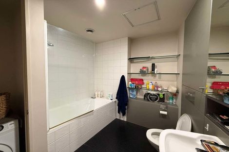 Photo of property in Gerondis Bldg Apartments, 305/60 Willis Street, Wellington Central, Wellington, 6011