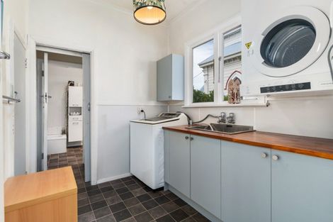 Photo of property in 204 High Street South, Carterton, 5713