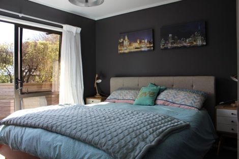 Photo of property in 90 William Bayes Place, Red Beach, 0932