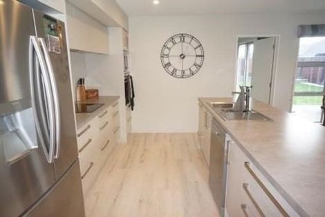 Photo of property in 22 Highgate Drive, Rangiora, 7400