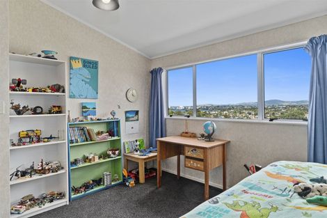 Photo of property in 18 Brookfield Terrace, Brookfield, Tauranga, 3110