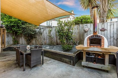 Photo of property in 22 Brookvale Park, Stanmore Bay, Whangaparaoa, 0932