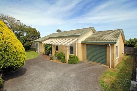 Photo of property in 2/7 Zurich Place, Weymouth, Auckland, 2103