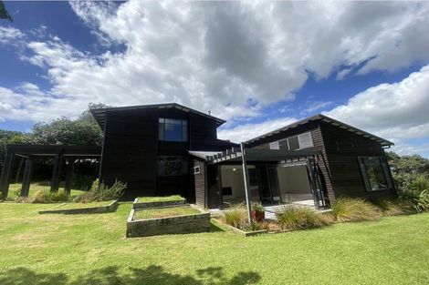 Photo of property in 68 Rame Road, Greenhithe, Auckland, 0632