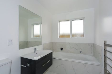 Photo of property in 16 Perla Road, Pukekohe, 2120