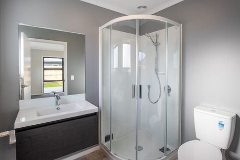 Photo of property in 48 Te Ara O Roimata, Wainuiomata, Lower Hutt, 5014