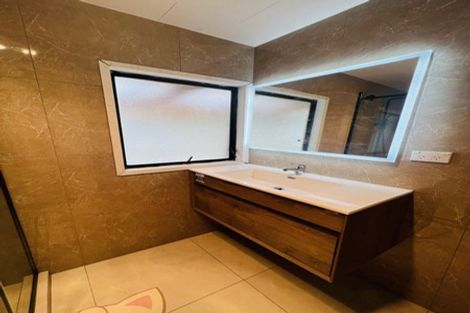 Photo of property in 391 Roscommon Road, Clendon Park, Auckland, 2103