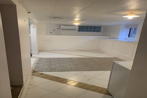 Photo of property in 54 Colchester Crescent, Newlands, Wellington, 6037