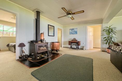 Photo of property in 1e Te Kaha Church Road, Te Kaha, Opotiki, 3199