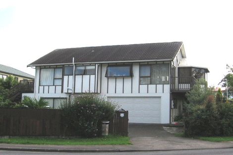 Photo of property in 180 Edmonton Road, Te Atatu South, Auckland, 0610