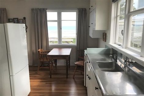 Photo of property in 133 Karaka Street, Castlecliff, Whanganui, 4501