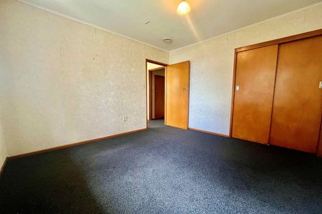 Photo of property in 3/77 Royal View Road, Te Atatu South, Auckland, 0610