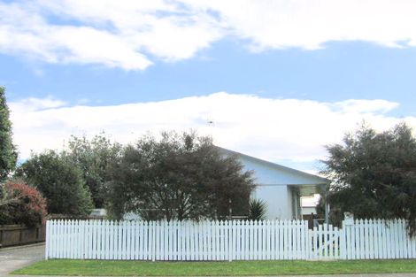 Photo of property in 3a Longstead Avenue, Papamoa Beach, Papamoa, 3118