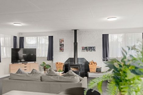 Photo of property in 12 Tabak Crescent, Takaro, Palmerston North, 4412