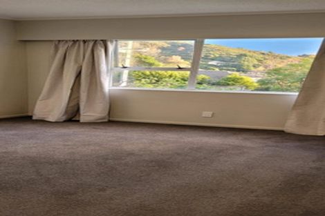 Photo of property in 25b Woodvale Grove, Fairfield, Lower Hutt, 5011