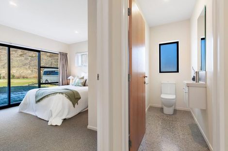 Photo of property in 50 Judge And Jury Drive, Lake Hayes, Queenstown, 9304