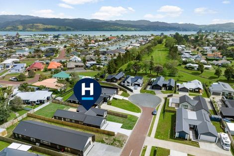 Photo of property in 5 Lynette Place, Pauanui, 3579