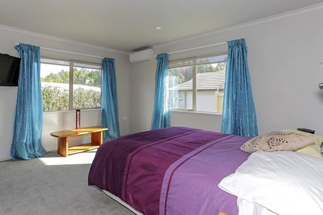Photo of property in 162 Oteki Park Drive, Welcome Bay, Tauranga, 3112