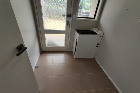 Photo of property in 3 Crestlands Place, Papakura, 2110