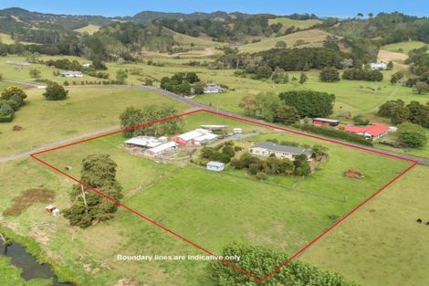 Photo of property in 77 Pataua Road North, Whareora, Whangarei, 0175