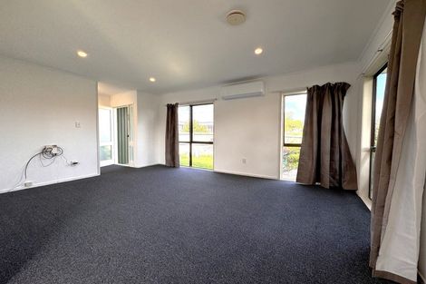 Photo of property in 20 Camphora Place, Ranui, Auckland, 0612