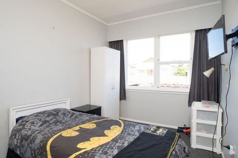 Photo of property in 1 Karaka Street, Hawera, 4610