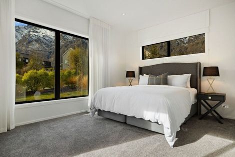 Photo of property in 2 Appin Court, Jacks Point, Queenstown, 9371