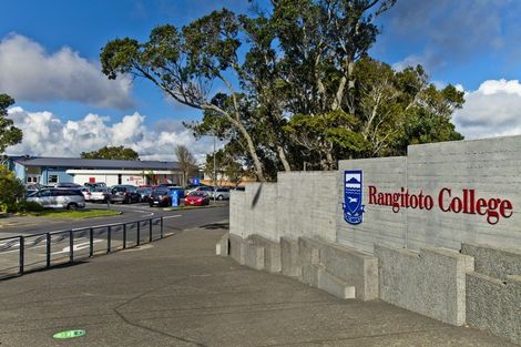 Photo of property in 2/131 Browns Bay Road, Browns Bay, Auckland, 0630