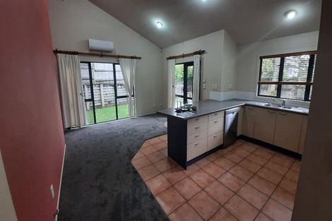 Photo of property in 10 Cinnabar Place, Westgate, Auckland, 0614
