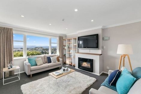 Photo of property in 14 Ruskin Road, Newlands, Wellington, 6037