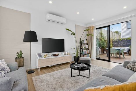 Photo of property in 57b Hogans Road, Glenfield, Auckland, 0629