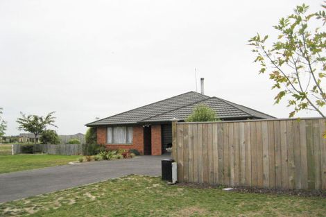 Photo of property in 28 Markham Way, Rolleston, 7614