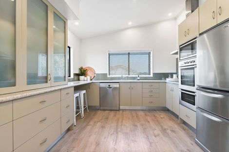 Photo of property in 17 Salmond Place, Dinsdale, Hamilton, 3204