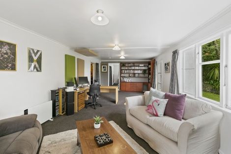 Photo of property in 7 Onehuka Road, Tirohanga, Lower Hutt, 5010