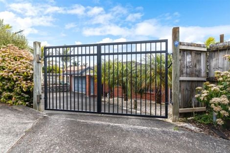 Photo of property in 10 Roy Maloney Drive, Henderson, Auckland, 0612