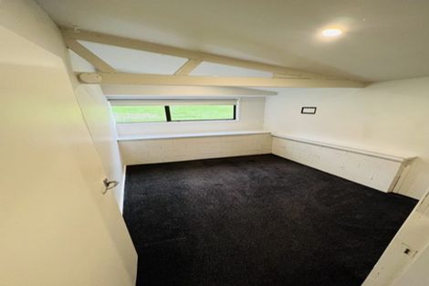 Photo of property in 50 Lauderdale Road, Birkdale, Auckland, 0626