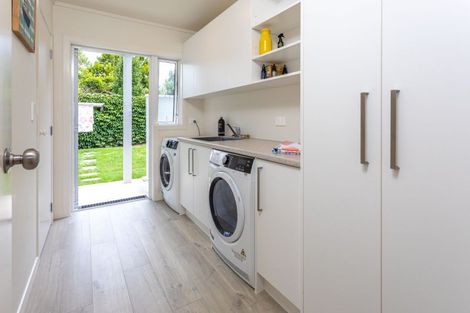 Photo of property in 107 Riverview Road, Whangamata, 3620