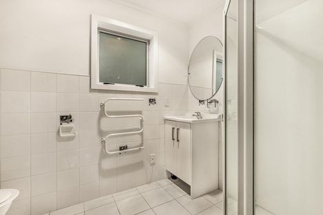 Photo of property in 13a Golf Road, New Lynn, Auckland, 0600