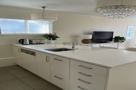 Photo of property in 2/130 Oriental Parade, Oriental Bay, Wellington, 6011