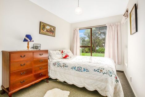 Photo of property in 8 Observatory Close, Whitby, Porirua, 5024