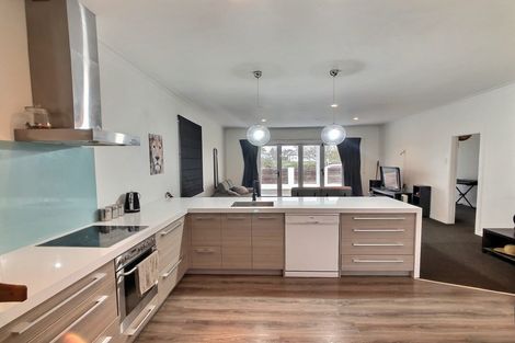 Photo of property in 3 Francis Drake Street, Waipukurau, 4200