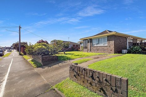 Photo of property in 1/20 Shakespeare Road, Milford, Auckland, 0620