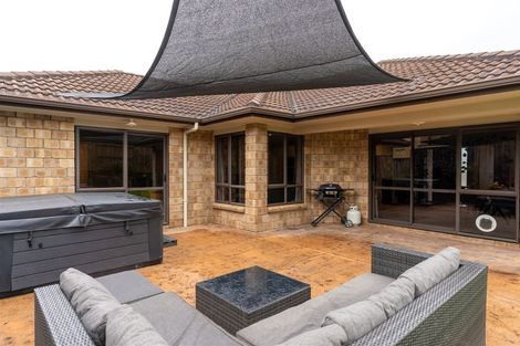 Photo of property in 4 Sharaleigh Place, Grandview Heights, Hamilton, 3200