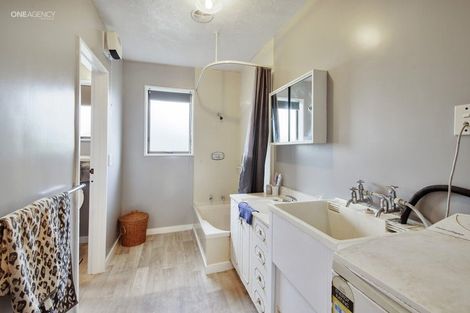 Photo of property in 1b Sylvia Street, Parklands, Christchurch, 8083