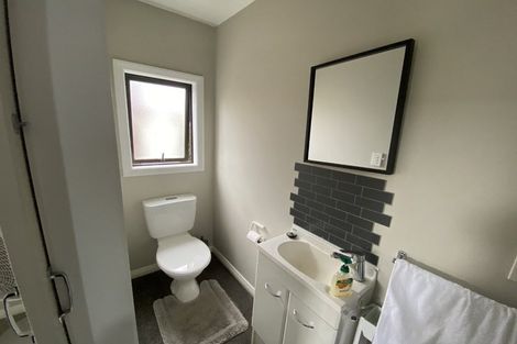 Photo of property in 6 Doon Street, Vauxhall, Dunedin, 9013