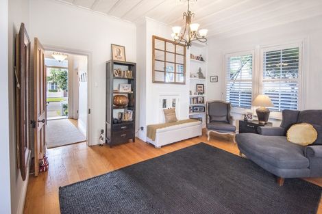 Photo of property in 6 Kapai Road, Devonport, Auckland, 0624