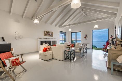 Photo of property in 155 Nick Johnstone Drive, Waiheke Island, 1971