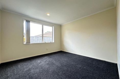Photo of property in 18 Norman Close, The Gardens, Auckland, 2105
